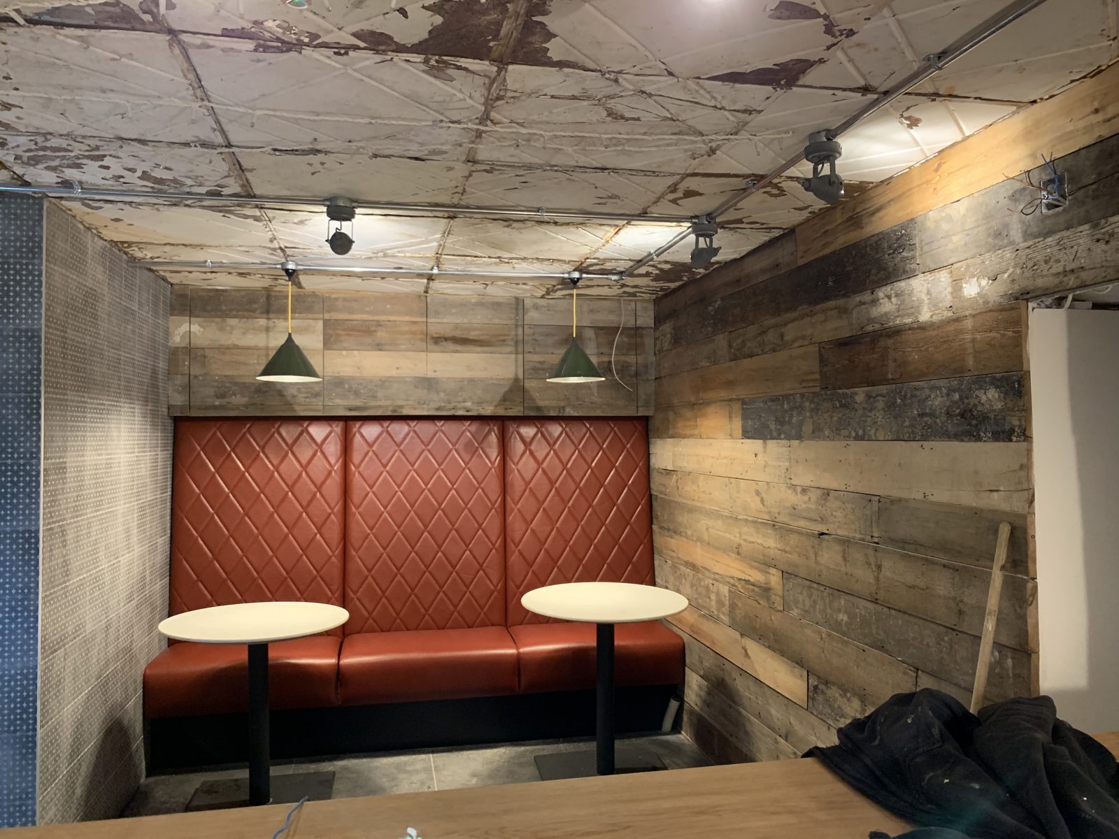 How to Choose a Commercial Electrician for a London Business - Leon Electricians Ltd, London