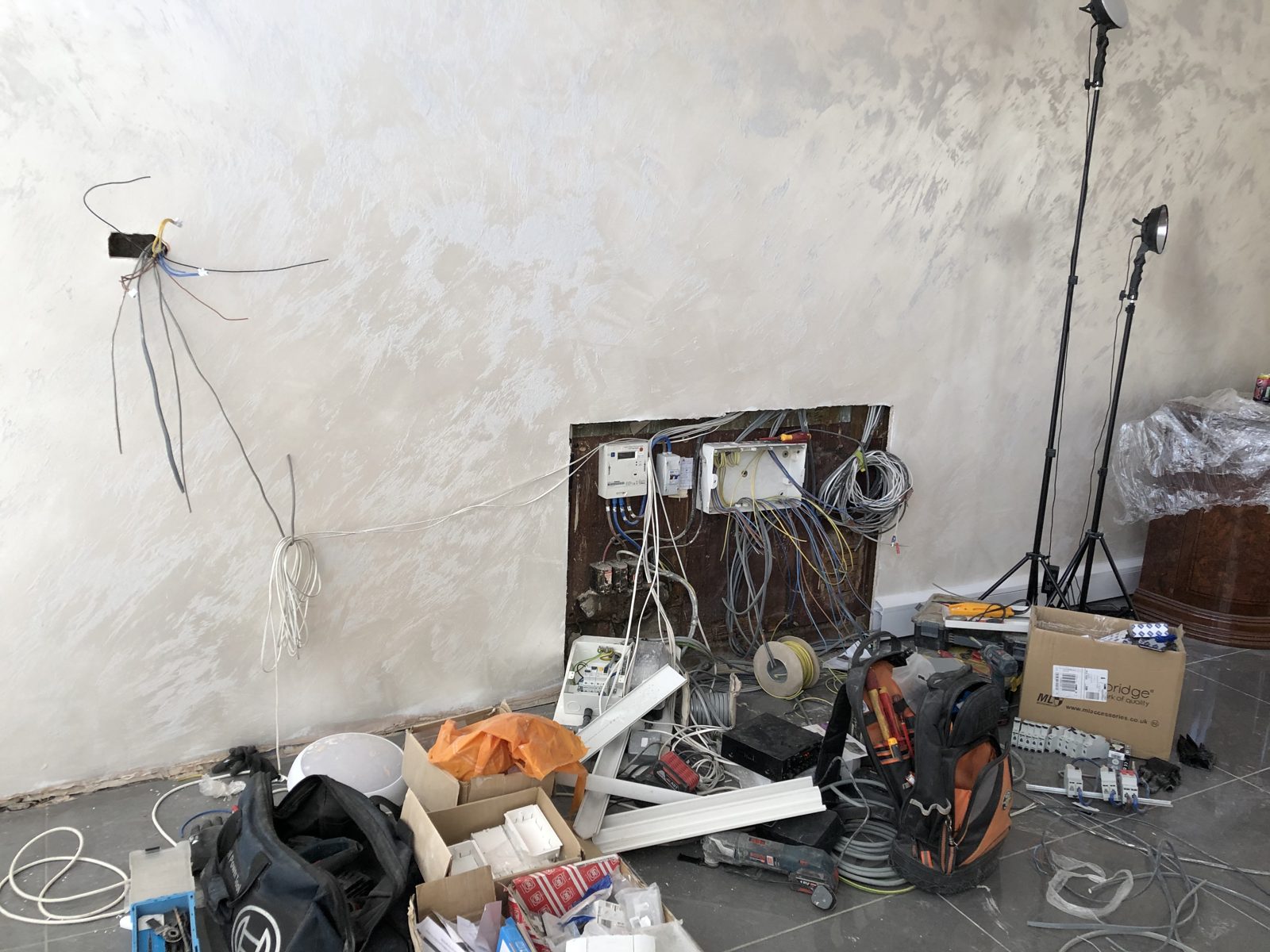 Seven Electrical Warning Signs London Homeowners Should Not Ignore - Leon Electricians Ltd, London